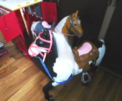 OG 2 HORSES SIDE